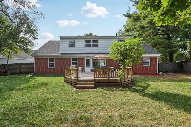 17 E Valley ROAD, Beloit, WI 53511