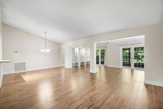 241 DEL RIO Boulevard, Boca Raton, FL 33432