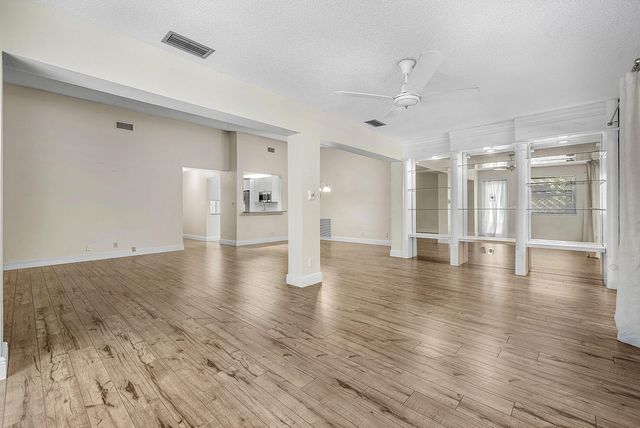 241 DEL RIO Boulevard, Boca Raton, FL 33432