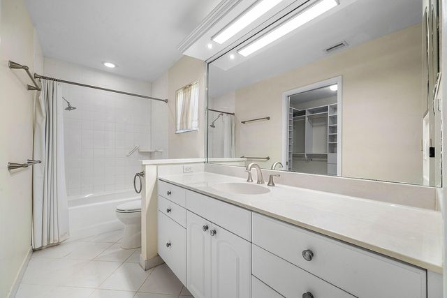 241 DEL RIO Boulevard, Boca Raton, FL 33432