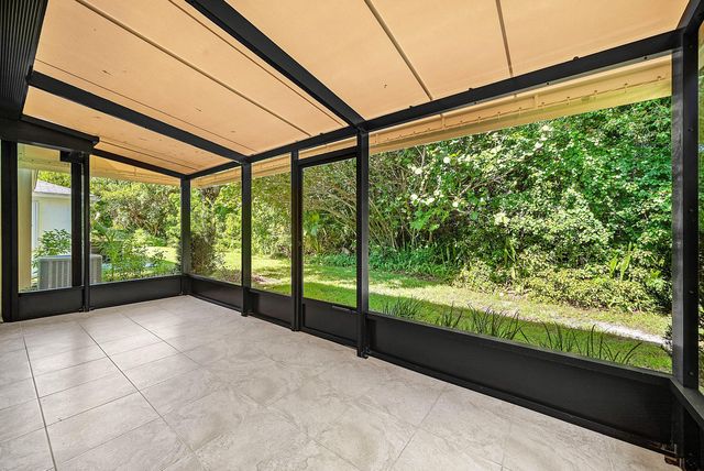 241 DEL RIO Boulevard, Boca Raton, FL 33432
