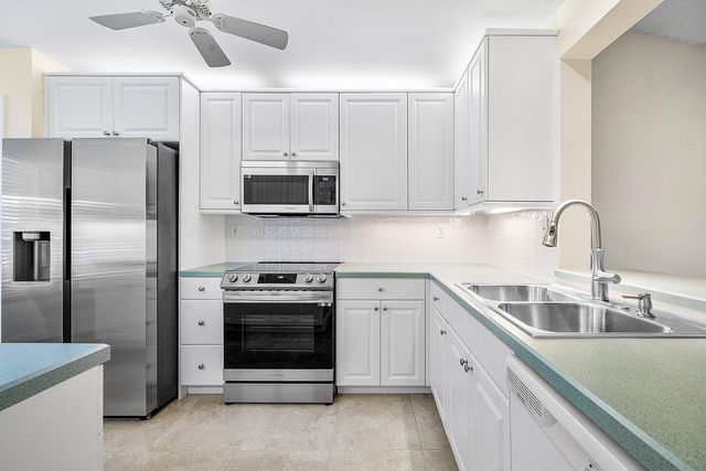 241 DEL RIO Boulevard, Boca Raton, FL 33432