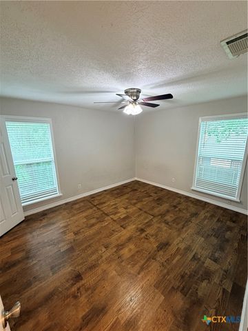 208 Uhland Road 3, San Marcos, TX 78666