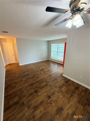 208 Uhland Road 3, San Marcos, TX 78666