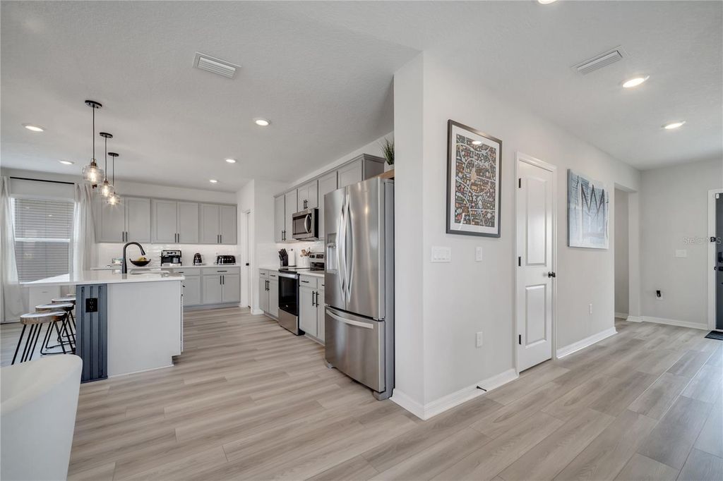 Image 11 of property listing at 10836 WATERWOOD ALLEY, Orlando, FL 32829