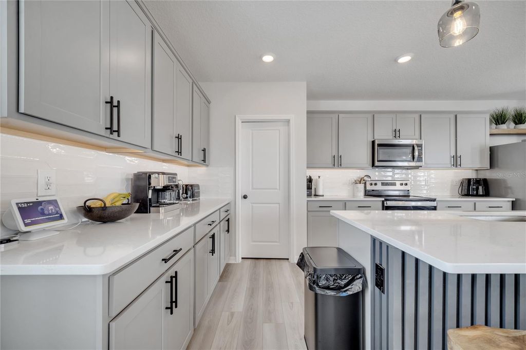 Image 15 of property listing at 10836 WATERWOOD ALLEY, Orlando, FL 32829