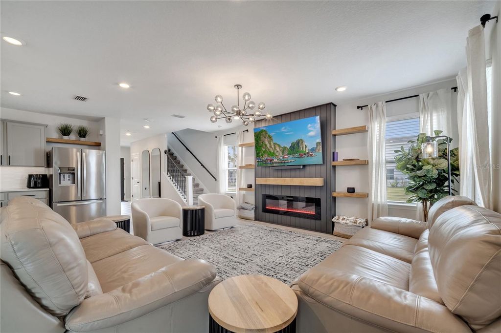 Image 20 of property listing at 10836 WATERWOOD ALLEY, Orlando, FL 32829