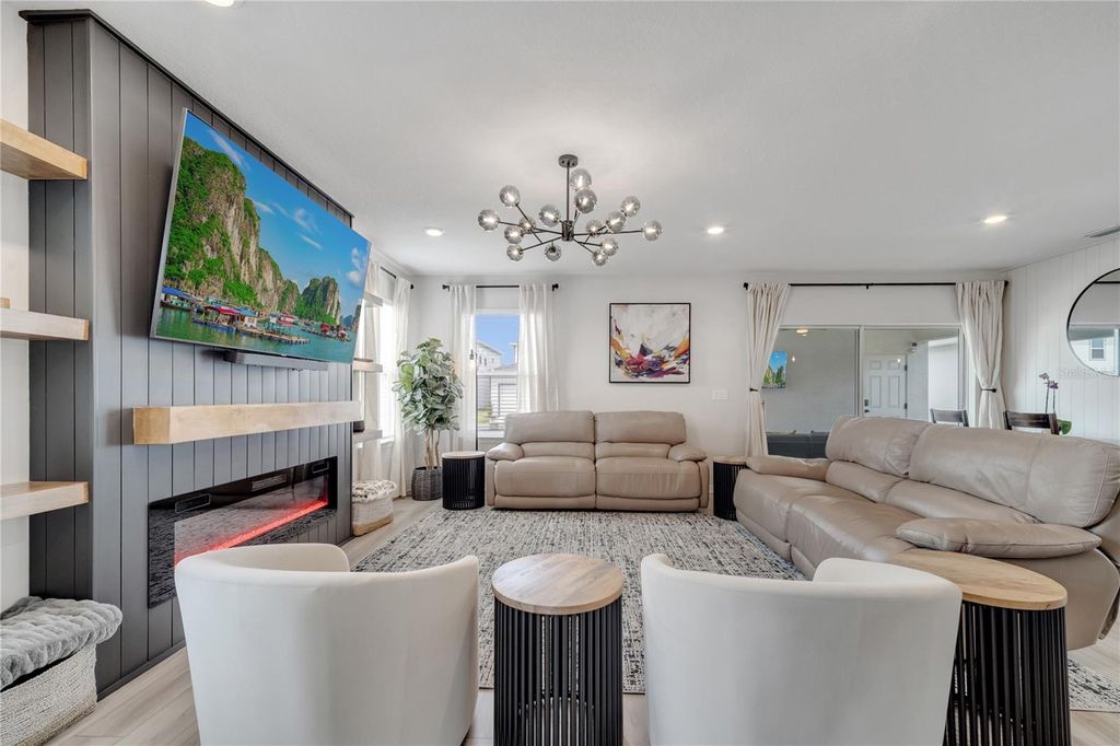 Image 21 of property listing at 10836 WATERWOOD ALLEY, Orlando, FL 32829