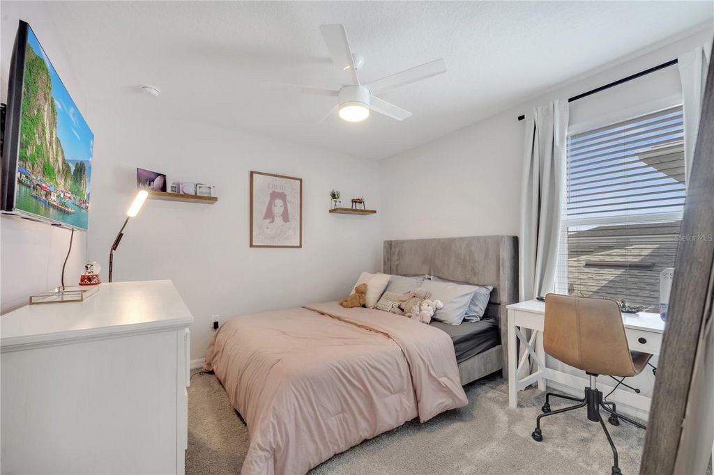 Image 40 of property listing at 10836 WATERWOOD ALLEY, Orlando, FL 32829