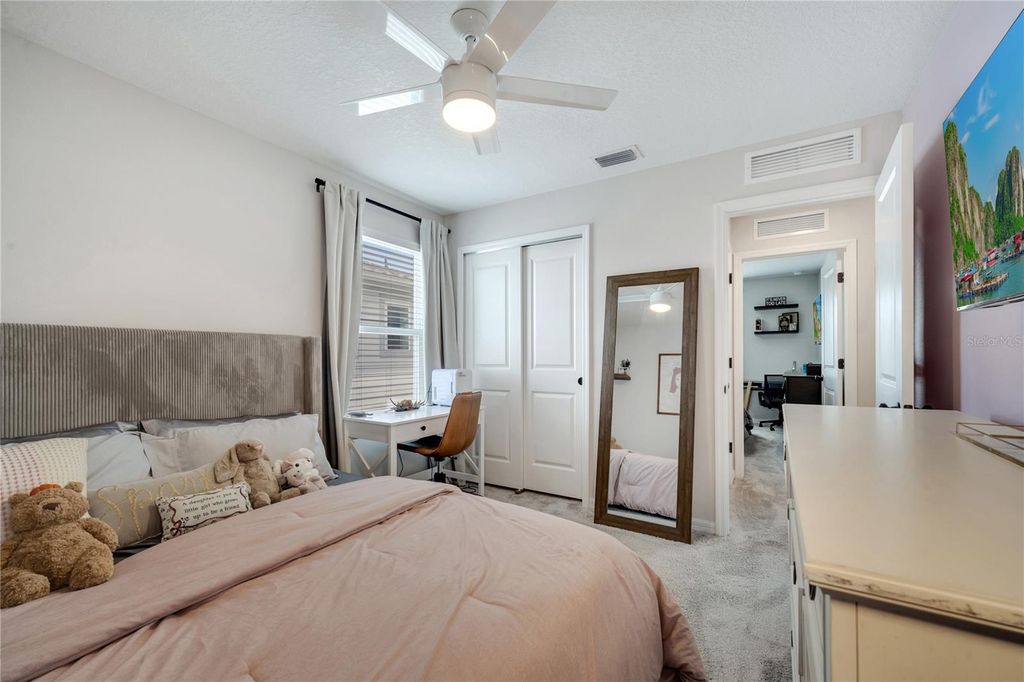 Image 41 of property listing at 10836 WATERWOOD ALLEY, Orlando, FL 32829