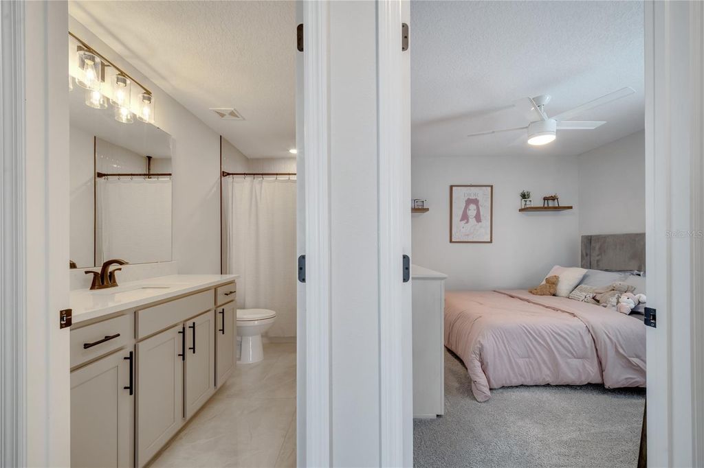 Image 43 of property listing at 10836 WATERWOOD ALLEY, Orlando, FL 32829