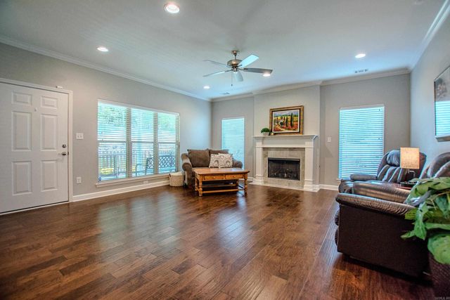 194 Mountain Terrace Circle, Maumelle, AR 72113