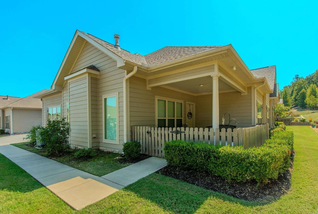 194 Mountain Terrace Circle, Maumelle, AR 72113