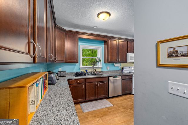 527 Louden Ridge Road, Alto, GA 30510