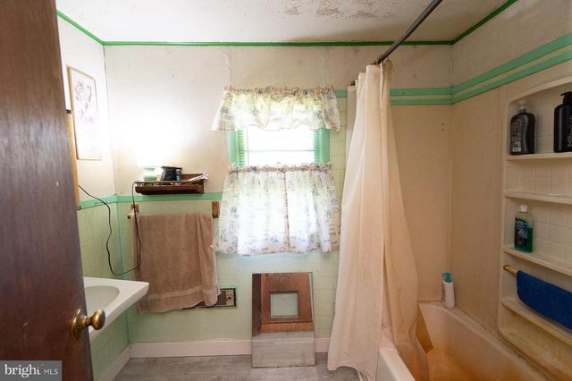 111 SCHOOL ST, Mardela Springs, MD 21837