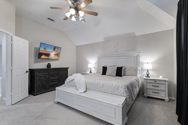 1318 Pinehurst Drive, Lewisville, TX 75077