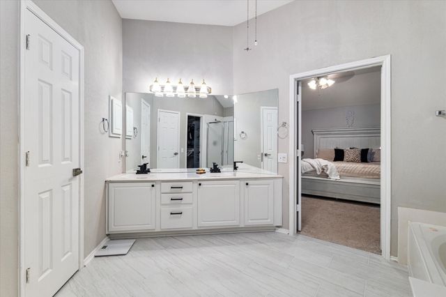 1318 Pinehurst Drive, Lewisville, TX 75077