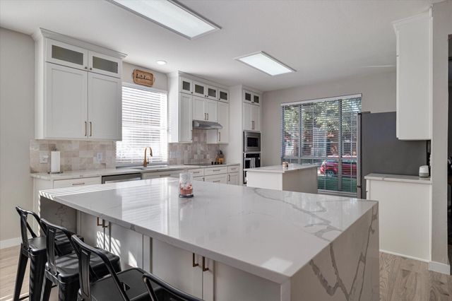 1318 Pinehurst Drive, Lewisville, TX 75077