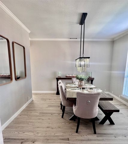 1318 Pinehurst Drive, Lewisville, TX 75077