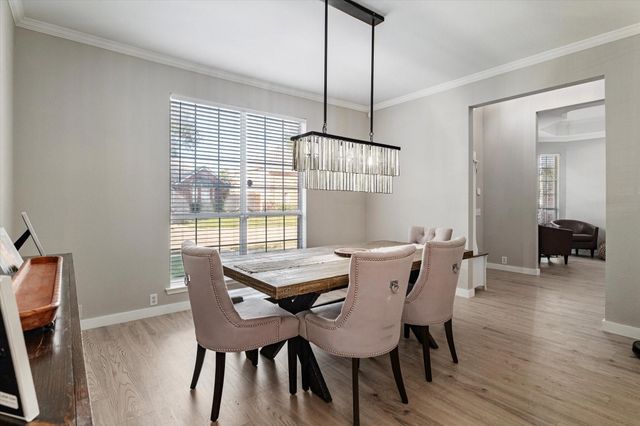 1318 Pinehurst Drive, Lewisville, TX 75077