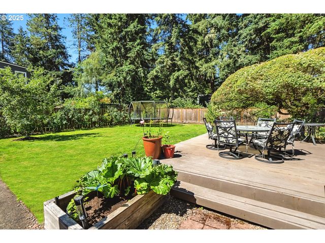 19211 TERRY Ave, Lake Oswego, OR 97035
