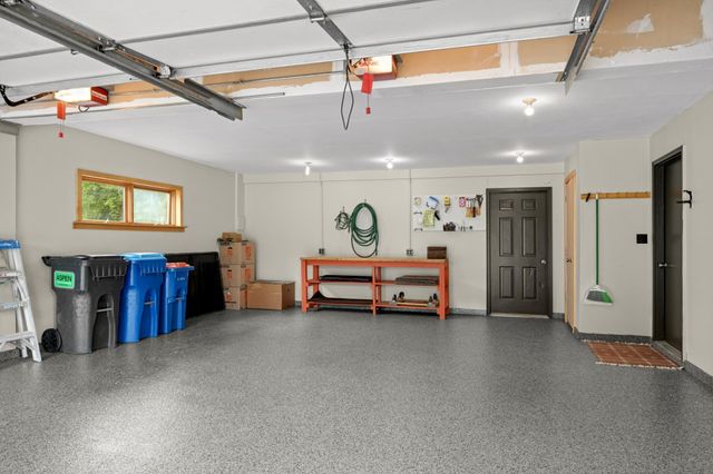1170 Evergreen Lane N, Plymouth, MN 55441