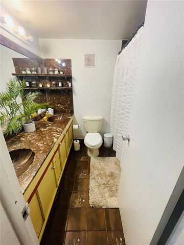 2539 S Bayshore Dr 320A, Miami, FL 33133