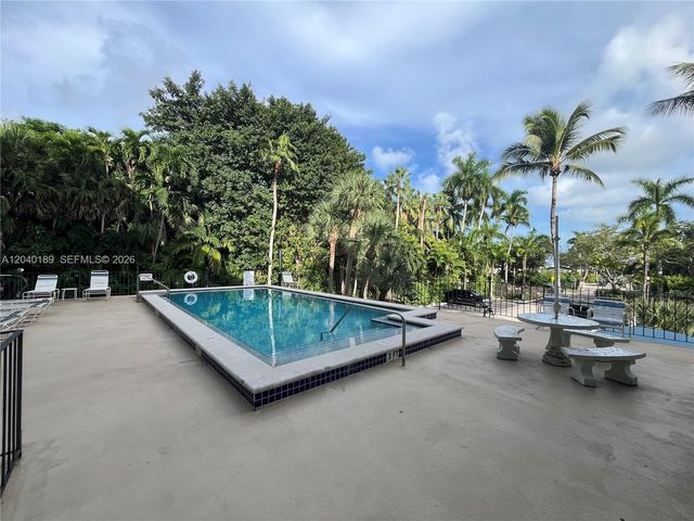 2539 S Bayshore Dr 320A, Miami, FL 33133