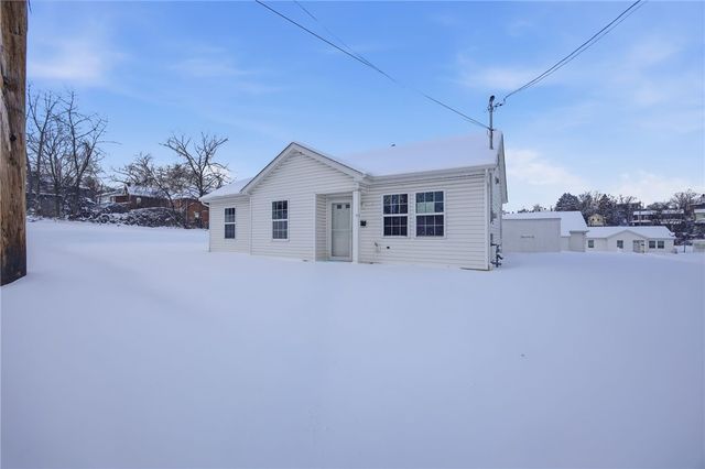 508 Fern Aly, Duquesne, PA 15110