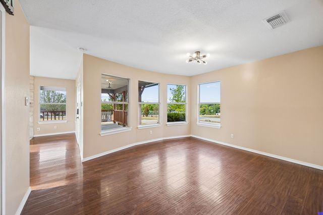 273 Greenview Lane, Van Alstyne, TX 75495