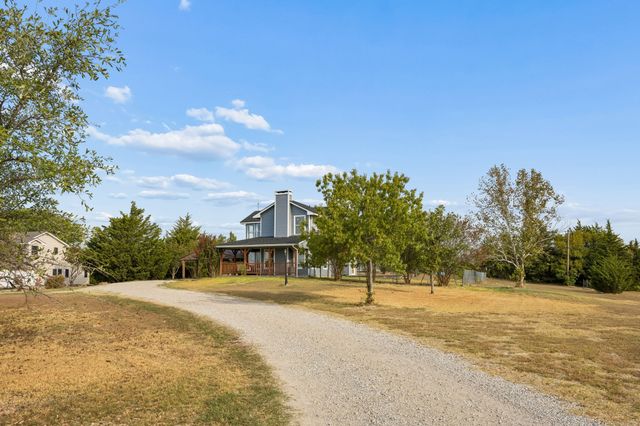 273 Greenview Lane, Van Alstyne, TX 75495