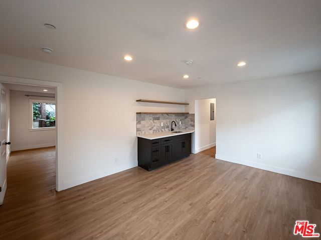 94 S Vinedo Avenue, Pasadena, CA 91107
