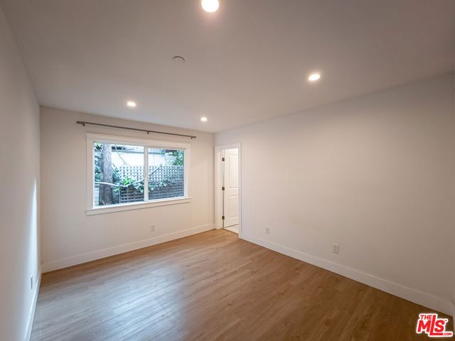 94 S Vinedo Avenue, Pasadena, CA 91107