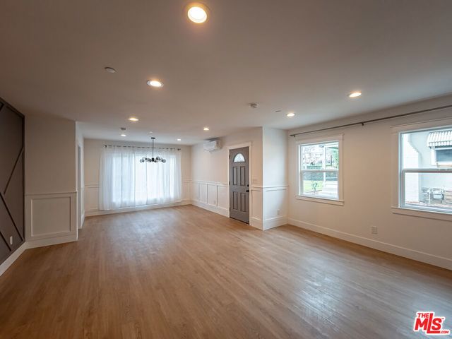 94 S Vinedo Avenue, Pasadena, CA 91107