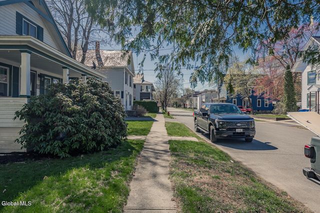 38 1st Avenue, Broadalbin, NY 12025
