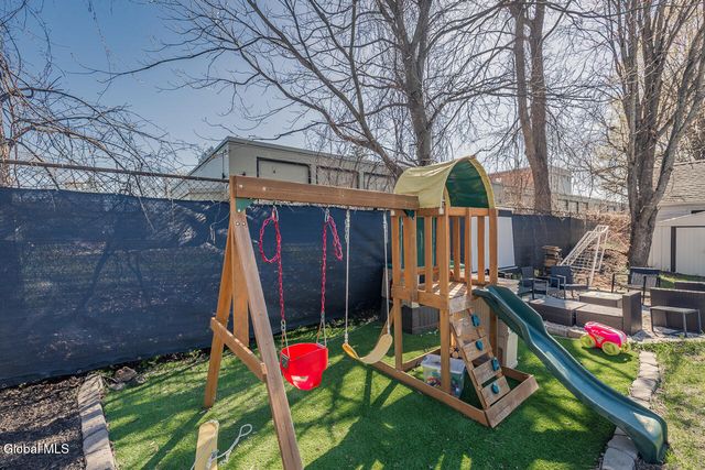 38 1st Avenue, Broadalbin, NY 12025