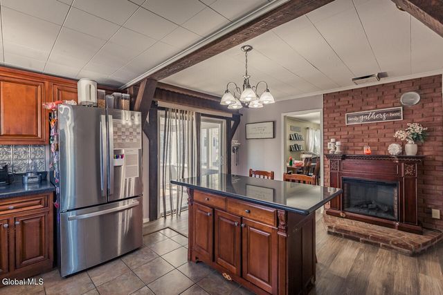 38 1st Avenue, Broadalbin, NY 12025