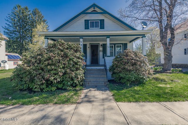 38 1st Avenue, Broadalbin, NY 12025