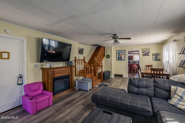 38 1st Avenue, Broadalbin, NY 12025