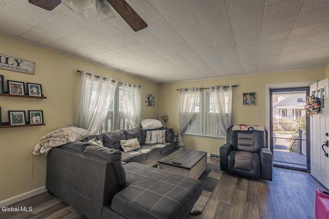 38 1st Avenue, Broadalbin, NY 12025