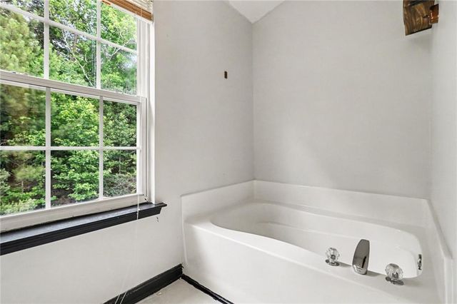 5790 Sable Glen Road, Atlanta, GA 30349