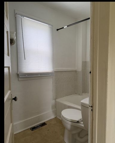 810 Thresher Avenue, Benton Harbor, MI 49022