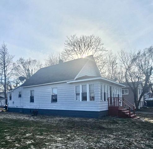 810 Thresher Avenue, Benton Harbor, MI 49022