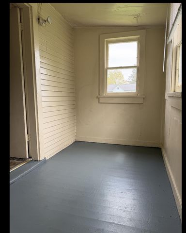 810 Thresher Avenue, Benton Harbor, MI 49022