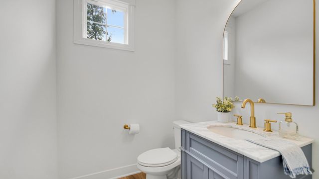 18 Blue Grass Way, Chesterton, IN 46304
