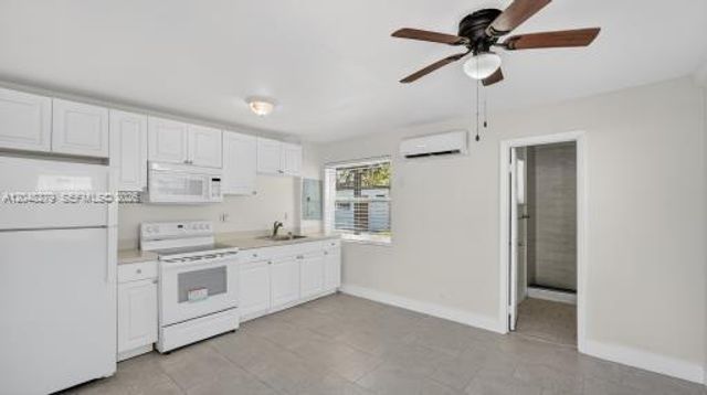 1010 NE 138th St, North Miami, FL 33161
