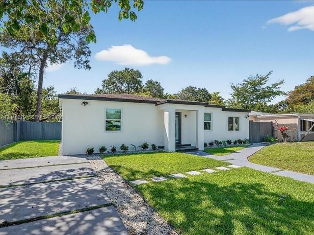 1010 NE 138th St, North Miami, FL 33161