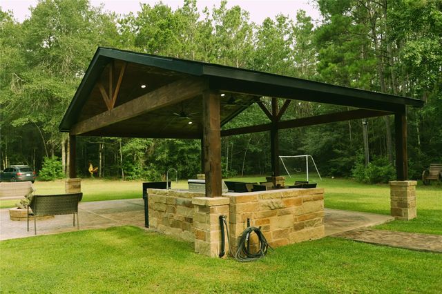 21119 Rock Pigeon, Cleveland, TX 77328