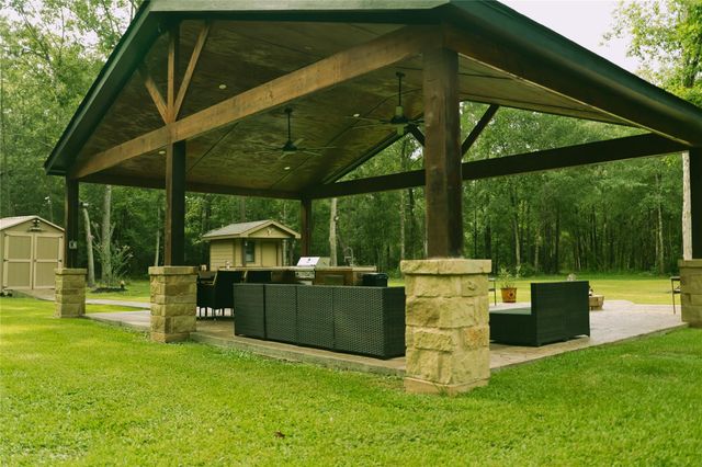 21119 Rock Pigeon, Cleveland, TX 77328