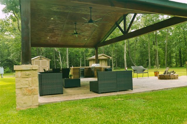 21119 Rock Pigeon, Cleveland, TX 77328